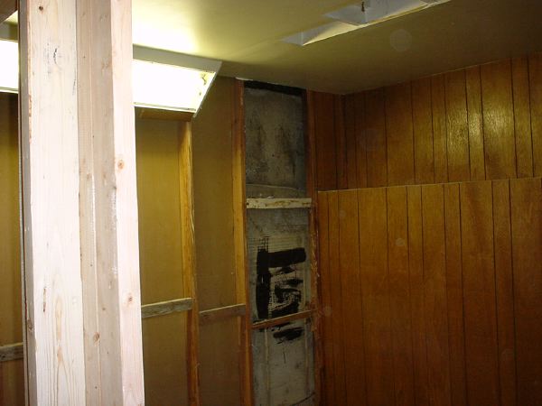 3_weekdownstairs_bedroom