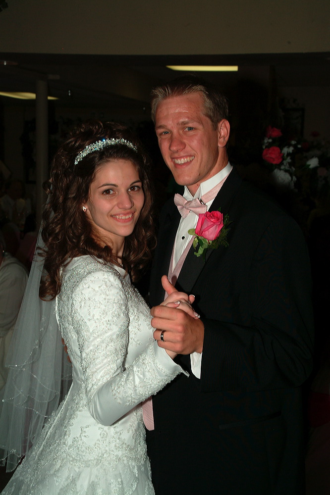 elizabeth_joe_250.jpg